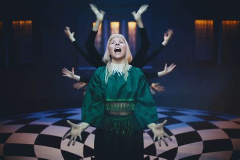 AURORA | cure for me