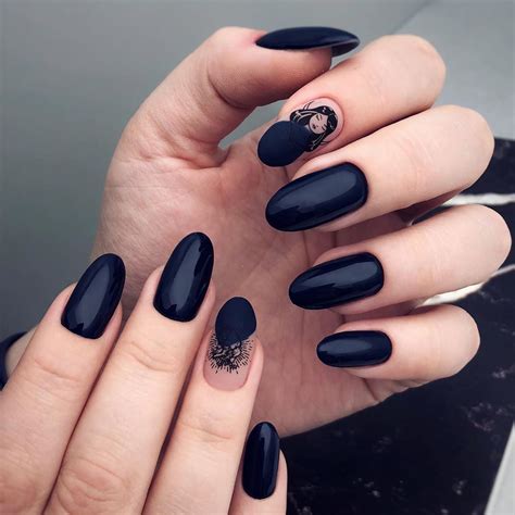 Все как я люблю 😈 Темный глубокий синий цвет и стемпинг 🖤 Новая плитка ...