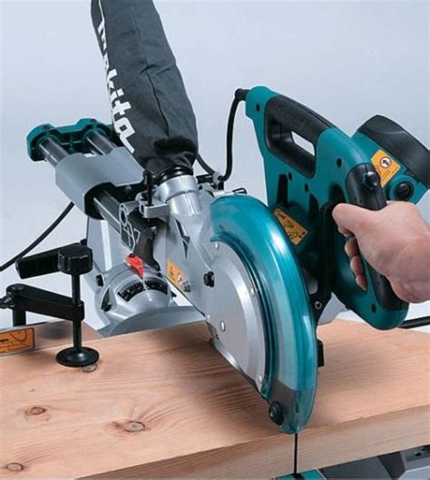 BAUHAUS България - Настолен потапящ циркуляр Makita LS1018L