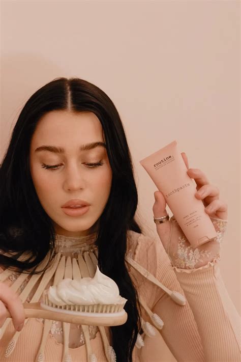 Routine | Sexy Sadie Natural Toothpaste | Cinnamon + Hydroxyapatite