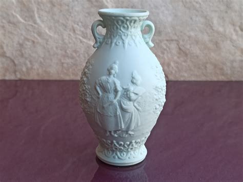 Value of Lladro statues is increasing for rare vintage collections 7