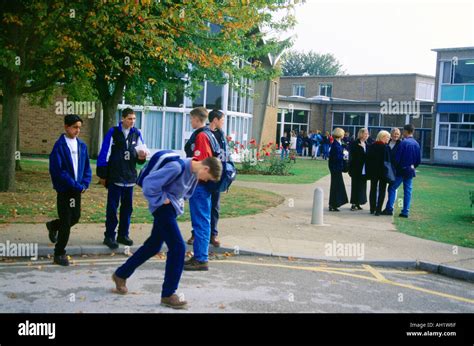 Leicester Beauchamp College Students Stock Photo: 4679022 - Alamy