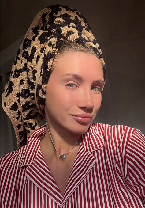 SOZZLEPOPP (@sozzlepop) | TikTok