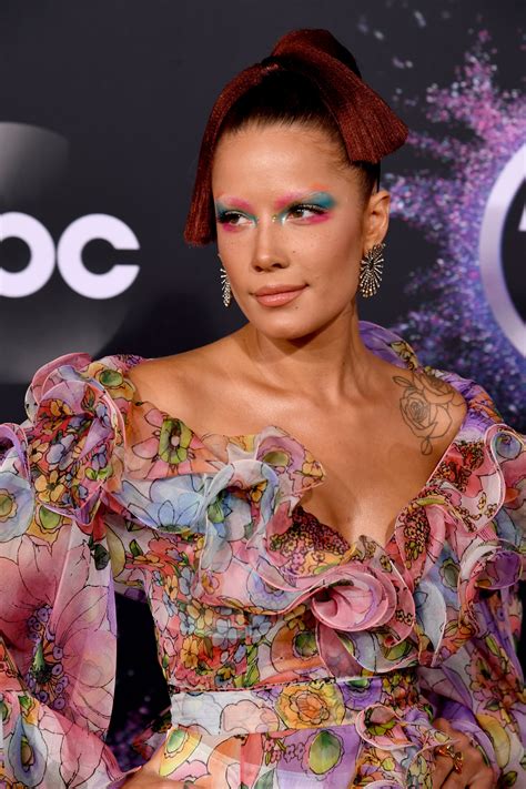 Halsey's Acceptance Speech at the American Music Awards 2019 | POPSUGAR