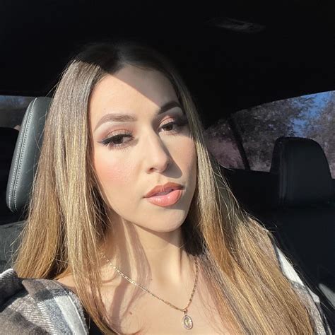 Jennifer Gil's Amazon Page