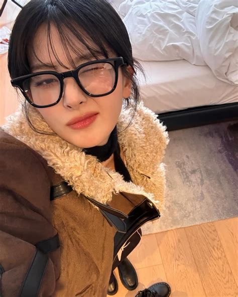 더쿠 - 최근 같은 옷 입은 레드벨벳 슬기와 웬디