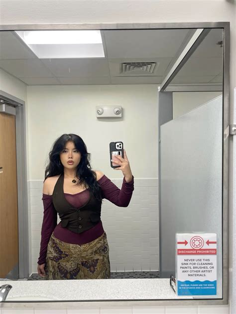 neutral color outfit in 2025 | Curvy casual outfits, Curvy outfits