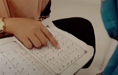les privat ngaji mengenalkan  mengajarkan membaca al quran sejak dini