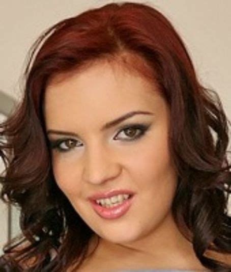 Lana Ivans - FamousFix