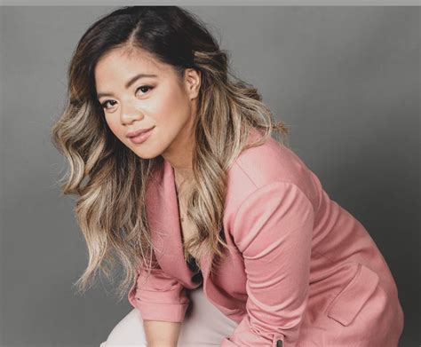 Meet Mona Solis of Mona Solis Photography/Busy Millennials - VoyageTampa