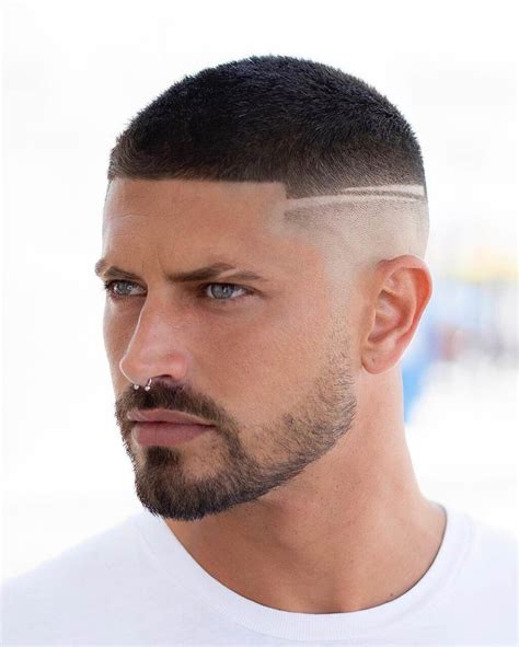 Corte De Chamas Prateadas Pdf - Corte de Cabelo Estilo Militar para 2024: Ideias para se Destacar!