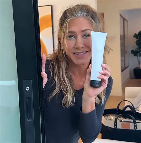 Jennifer Aniston Hair Color The Morning Show at Declan Thwaites blog