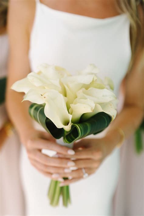 wedding bouquet with calla lilies 7