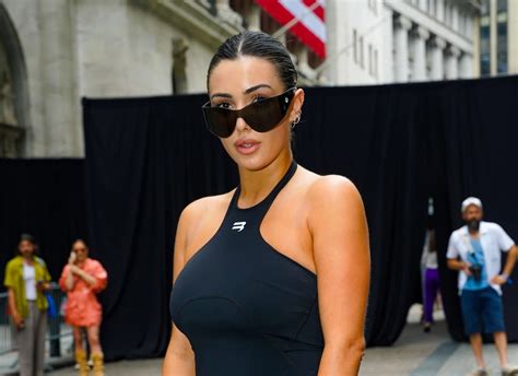 It has been very difficult for Bianca: Expert Predicts Bianca Censori