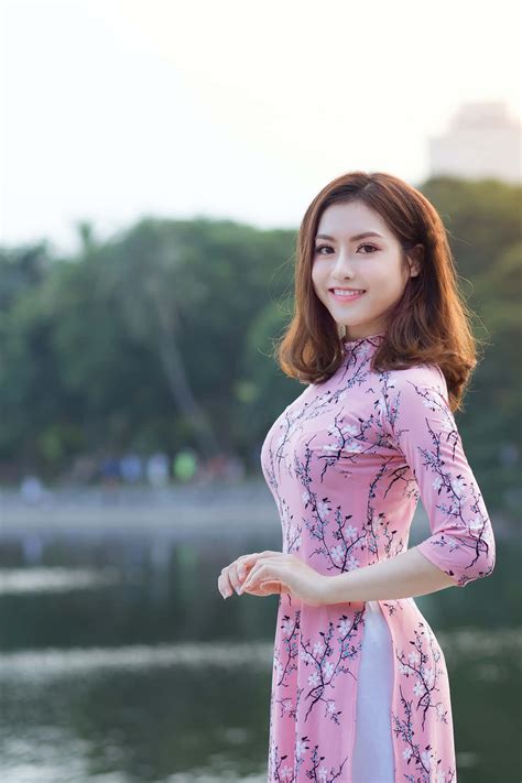 Download Pink Dress Asian Girl Picture | Wallpapers.com