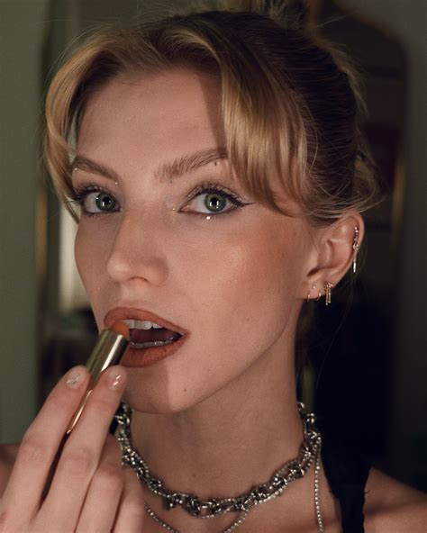 Niamh (@niamhadkins) • Instagram photos and videos