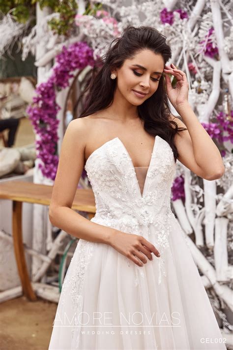 SECRET DESIRE - Lorraine Tyne Bridal