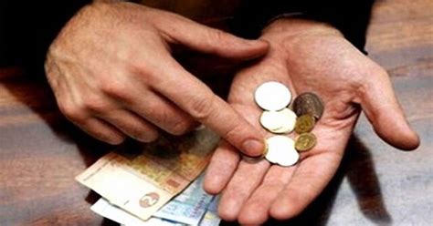 Бідність в Україні: Війна відкинула Україну в питаннях бідності на 15 ...