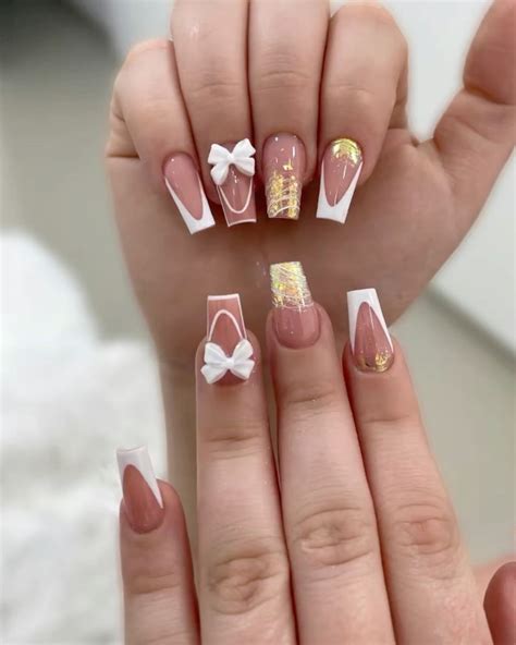 Pin de Mell_🎀 en Uñas | Manicura de uñas, Uñas blancas brillantes, Uñas ...