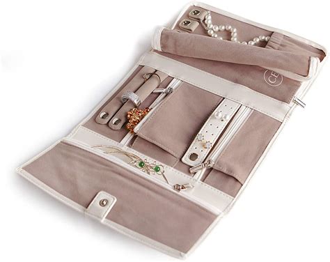 travel jewelry case   precious pieces untangled  secure