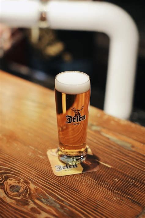How important it is what we drink beer from? - Diplomacy&Commerce