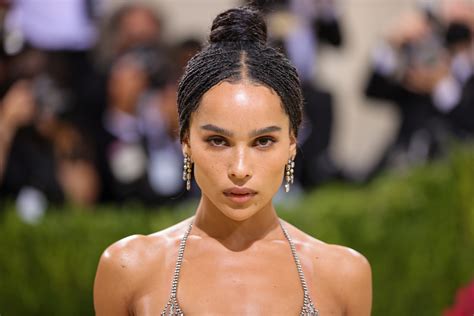 Zoë Kravitz Responds to Criticism of Her Met Gala 'Naked' Dress - Newsweek
