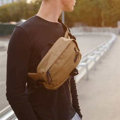 Сумка на пояс Kandelabr Hip Pack II, купить черную поясную сумку с ...