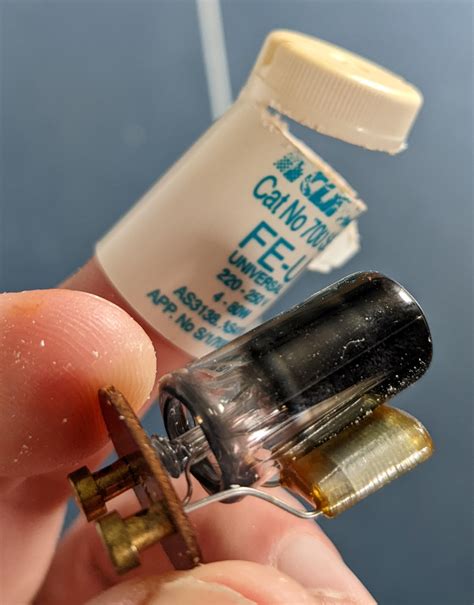 fluorescent light starter motor  white