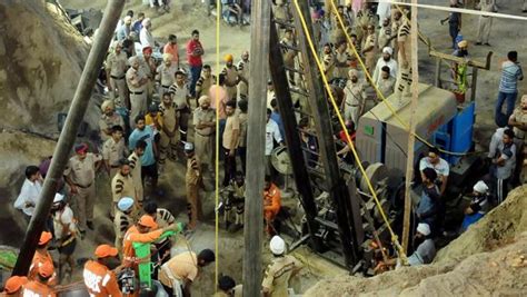 hours   year  boy  stuck  punjab borewell india news