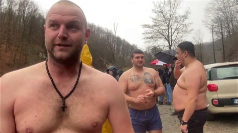 GRZA Paraćin - plivanje za Časni krst - Bogojavljenje 2023 - YouTube