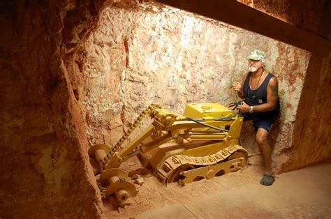 Coober Pedy - miner at work - Lazer Horse