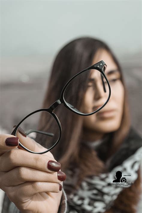 portrait photography in 2023 | Self portrait poses, Portrait, Portrait ...