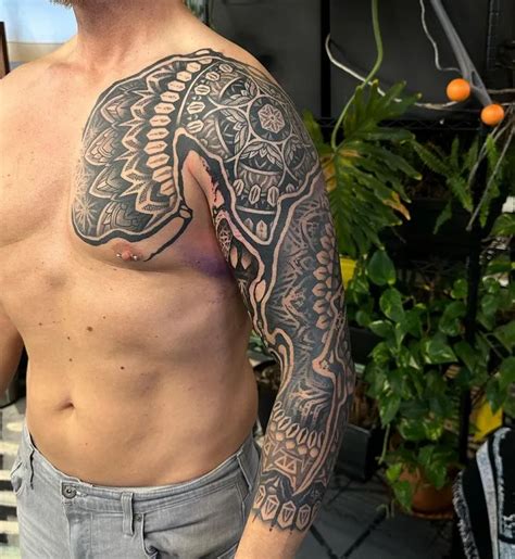 Mens Chest Tattoo Ideas 2024: 20 Simple, Small, Big or Bold Designs to ...