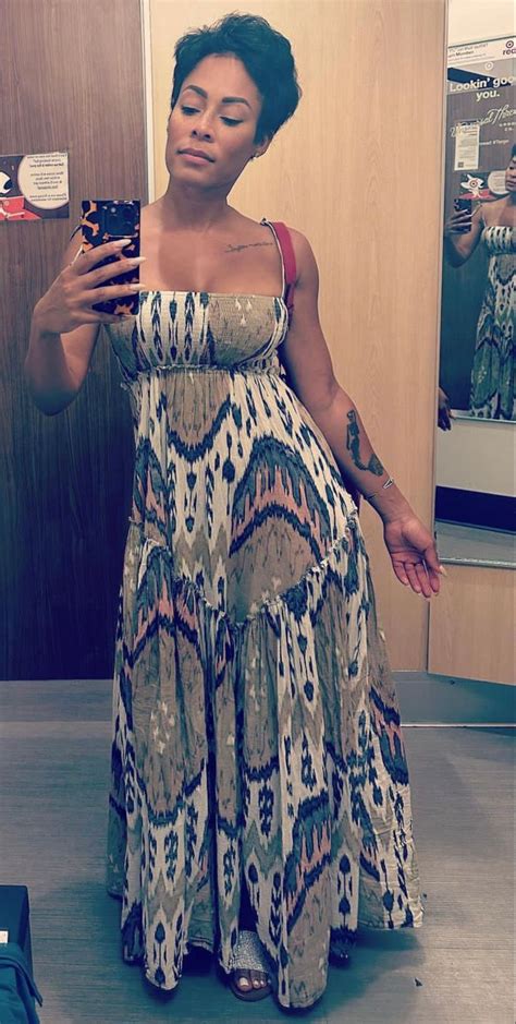 Kristal Marshall's feet