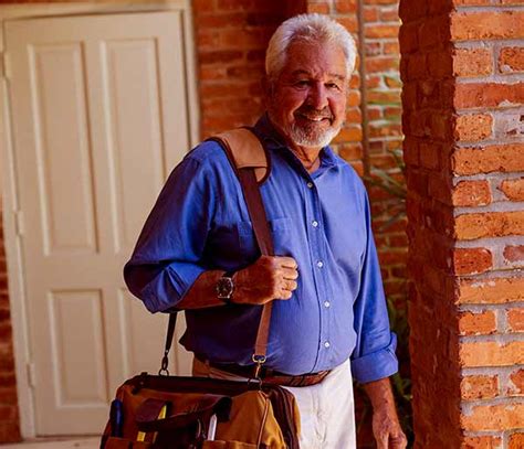 Bob Vila Net Worth, Age, Dead, Wife Diana Barrett. - Realitystarfacts