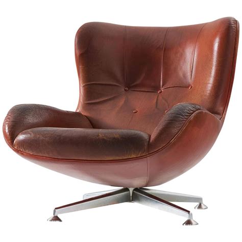 swivel lounge chair 2