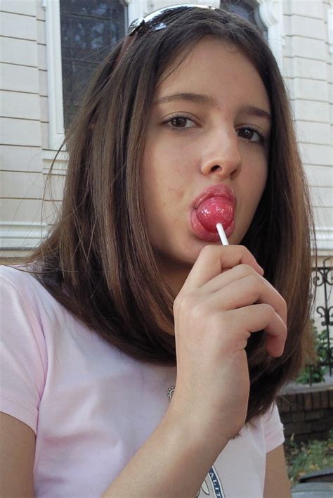 I lick your icecream & You can lick my lollipop XD Hilly - House MD