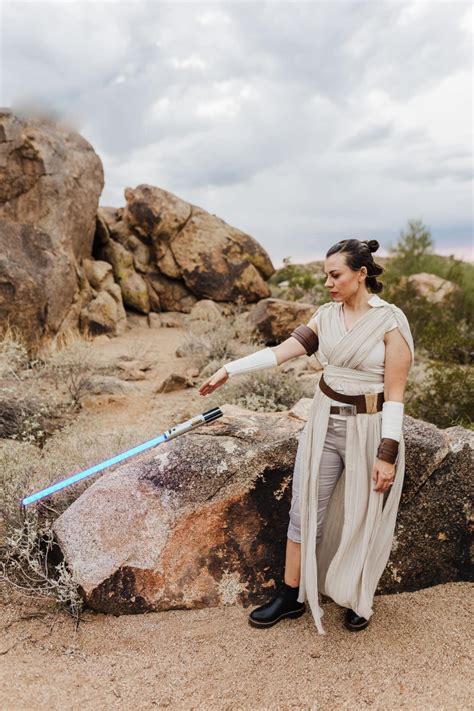 rey costume last jedi 1