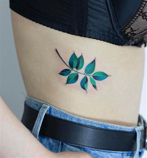 abdomen tattoos women