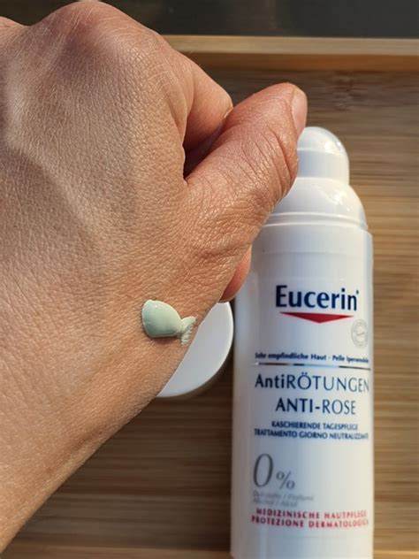 Zelený krém Antirotungen Anti-Rose od Eucerin - S kožou na trh
