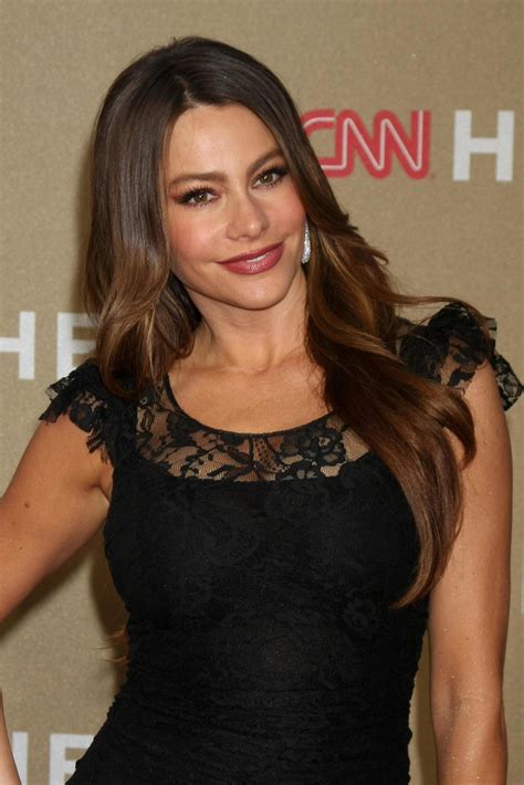 LOS ANGELES, DEC 11 - Sophia Vergara arrives at the 2011 CNN Heroes