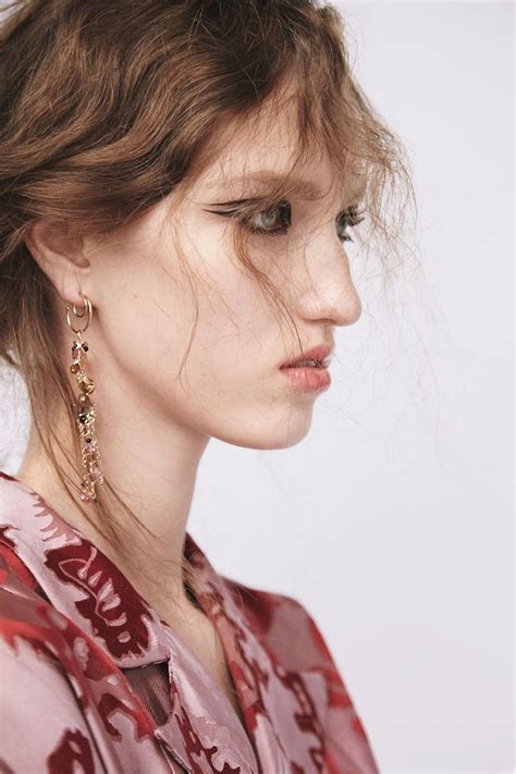 Classify striking Russian model
