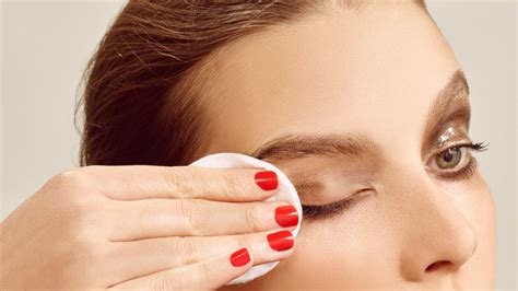 Makeup Remover - Piffle.me