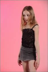 TMTV Violette - Black Lace Top