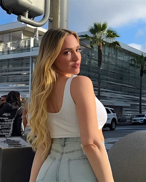 Mia Malkova Fan Club added a new photo. - Mia Malkova Fan Club