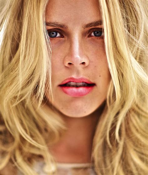busy phillips | Warm golden blonde hair, Celebrities exposed, Celebrity