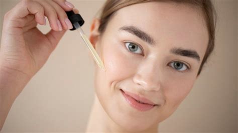 rekomendasi skincare terbaik  kulit berminyak cocok
