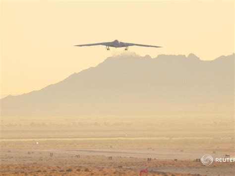 АНУ-д зохион бүтээсэн цөмийн зэвсэг тээвэрлэгч B-21 "Raider" бөмбөгдөгч ...