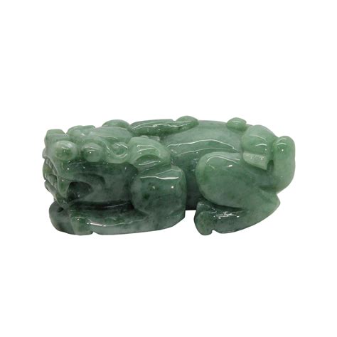 Chinese Hand Carved Natural Jade Feng Shui Lucky Pixiu Figure Pendant