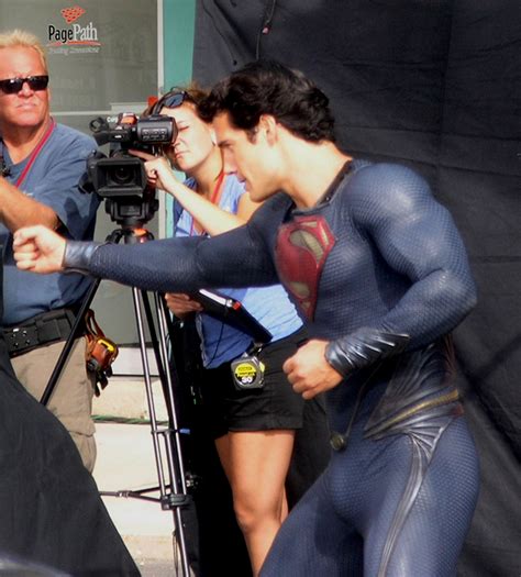 Poze Cu Noi Dezvaluiri Despre Costumul Lui Superman Din Man Of Steel - Totul Despre Filme Noi